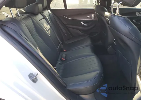 2018 Mercedes-Benz E 300 z USA, uszkodzony, nr VIN WDDZF4JB5JA367118